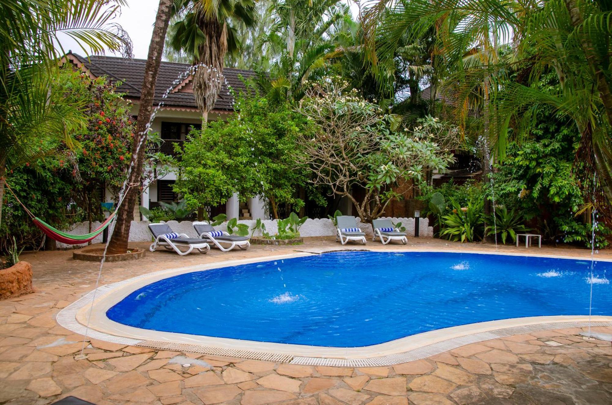 Langi Langi Beach Bungalows Nungwi Exterior photo